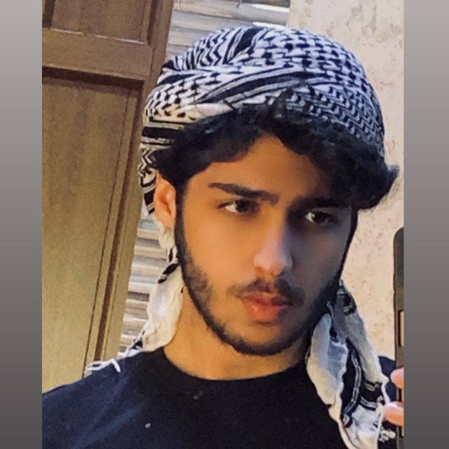 Luis Sizar - Profile Picture